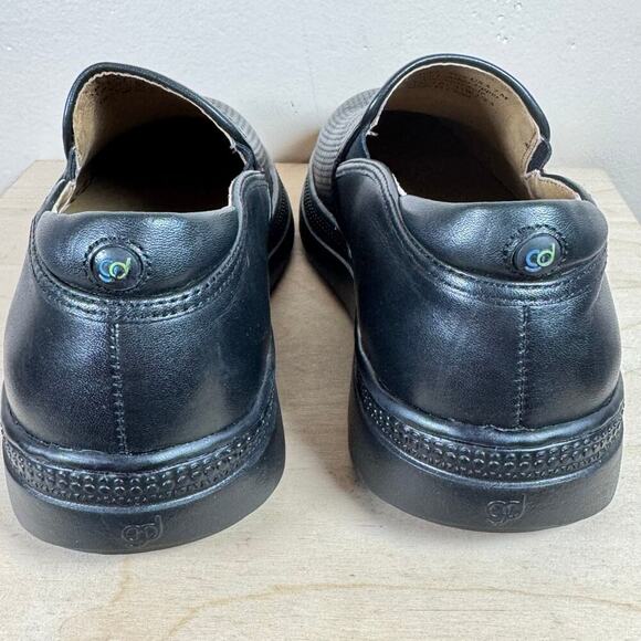 NWOB Gravity Defyer Women's G-Defy Ashanti Flats Loafer Slip On Black Leather 7M - Picture 3 of 9